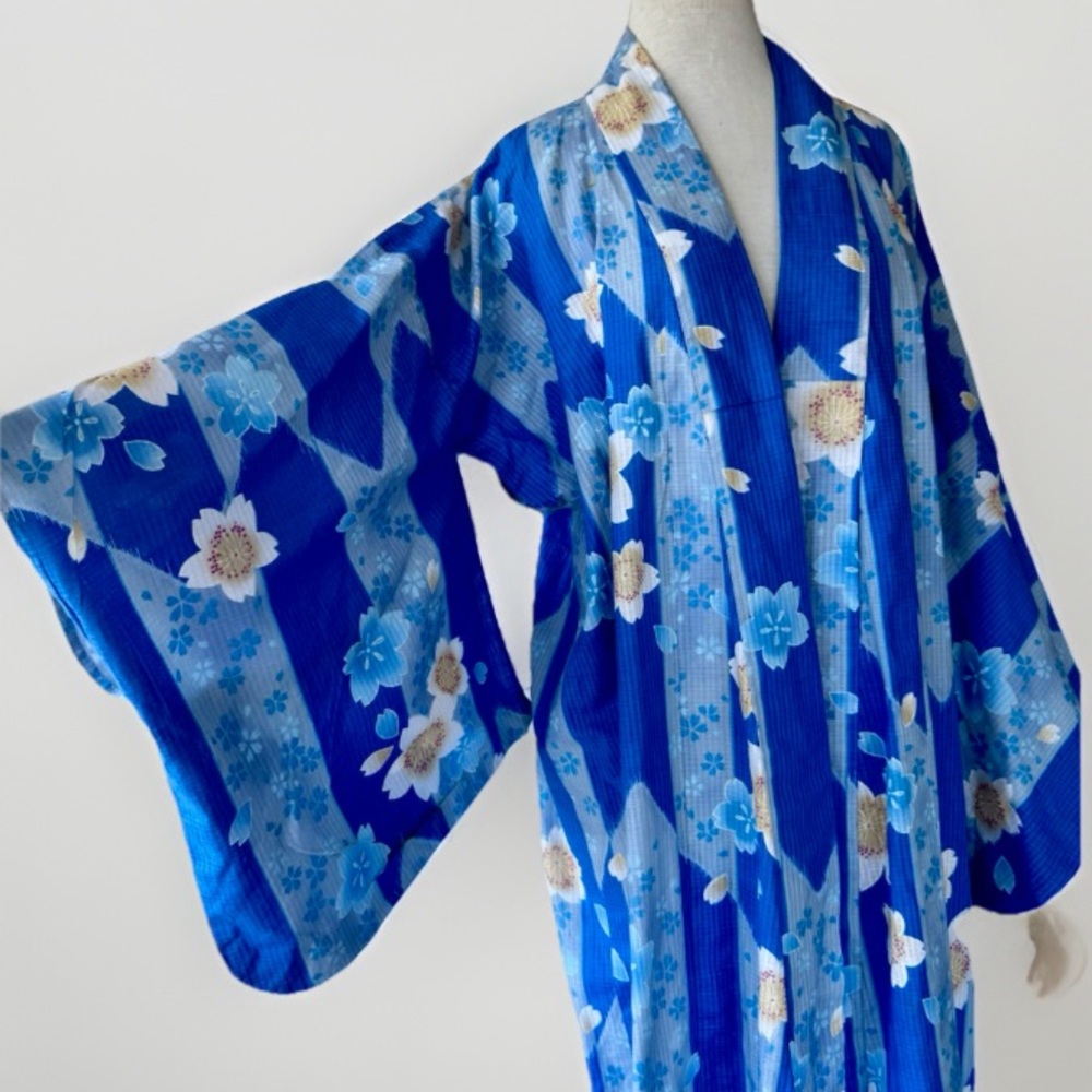 Vtg Japanese Blue Cherry Blossom Floral KIMONO Robe Summer Yukata OS Boho 70s